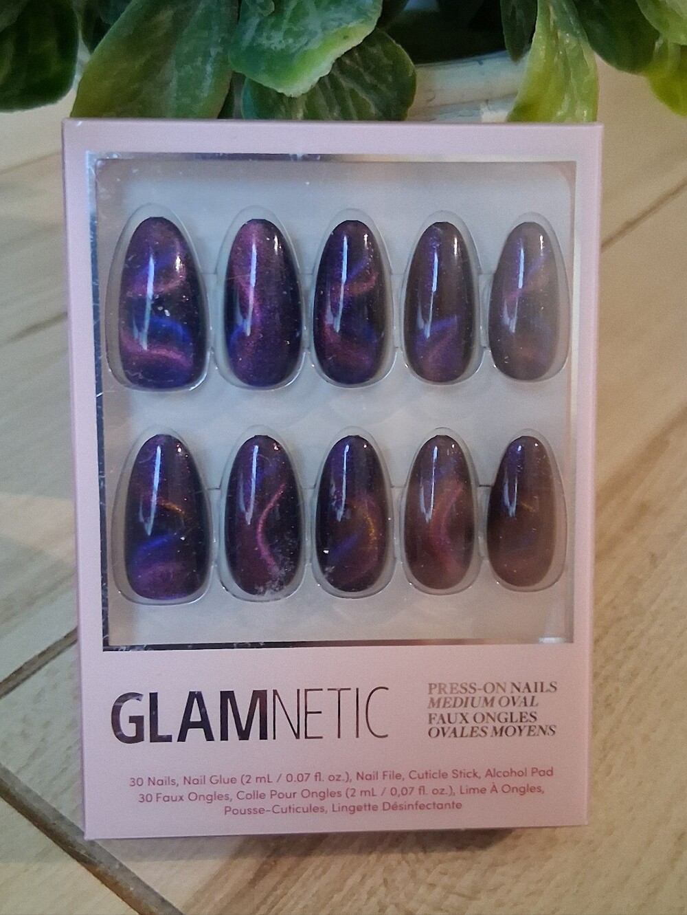Glamnetic Press On Nails Color Mystic Topaz In Medium Oval Very Polychromatic